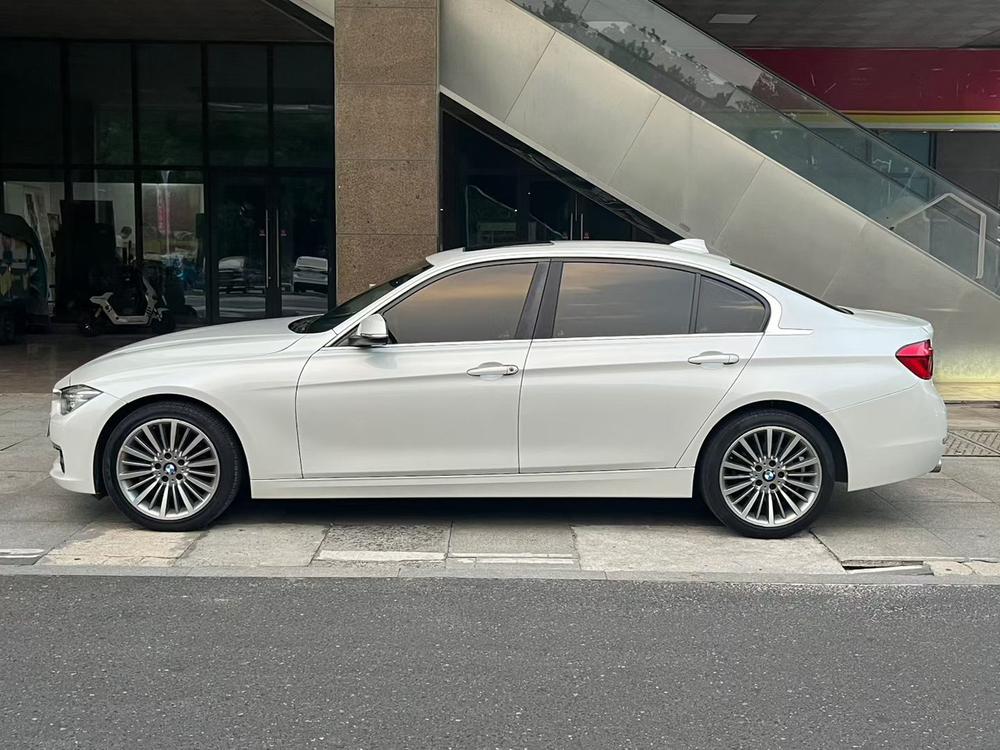BMW 3 Series 2019 320Li Style – фото 3