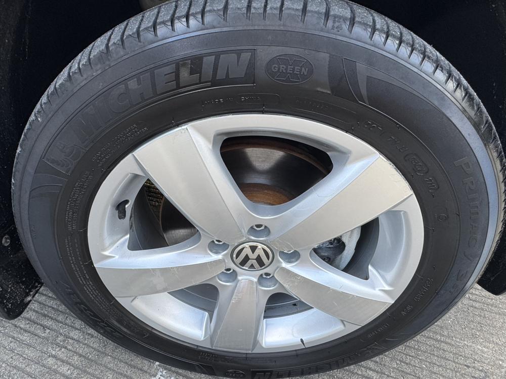 Volkswagen Tiguan 2012 модификация 1.8TSI автоматическое 2WD Elite Edition – фото 9