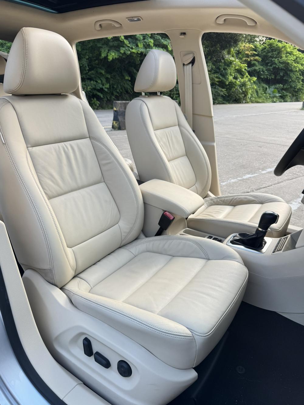 Volkswagen Tiguan 2012 модификация 1.8TSI автоматическое 2WD Elite Edition – фото 13