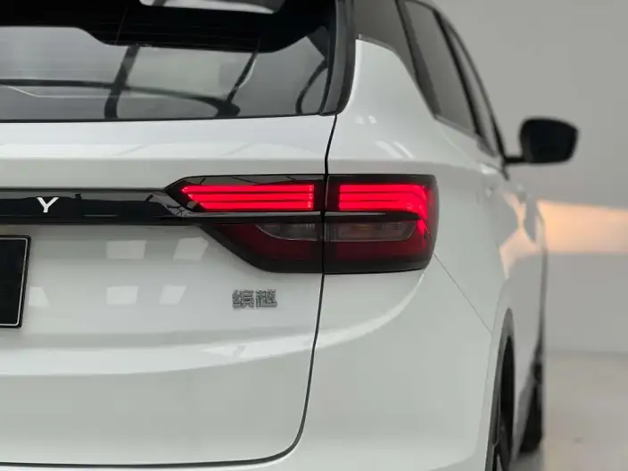 Geely Binyue 2021 Model 240T DCT Platinum edition – фото 8