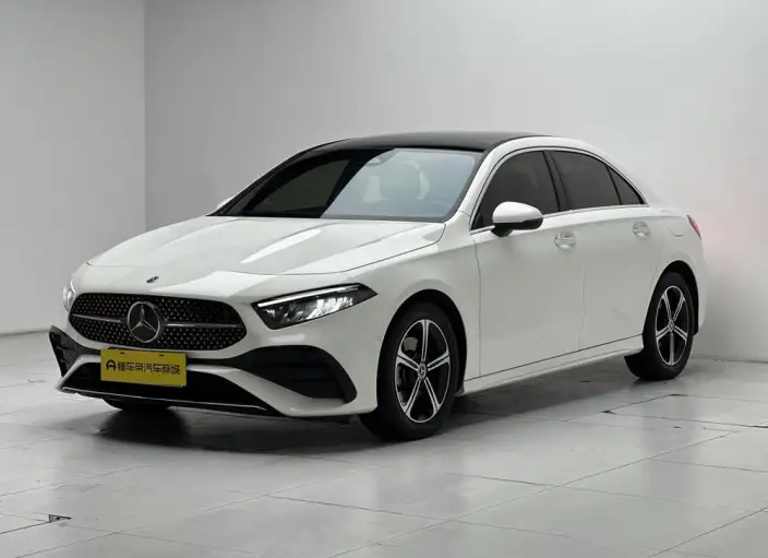 Mercedes-Benz A-class 2024 Model Facelift II A 200 L Fashion Edition – фото 1