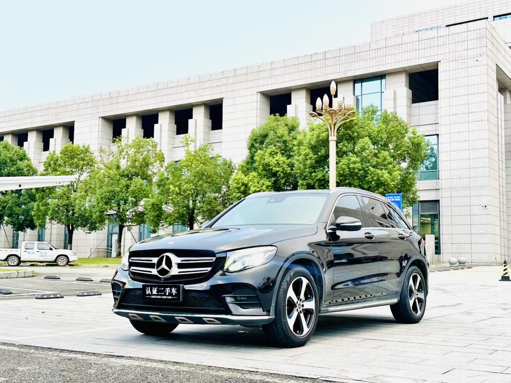 Mercedes-Benz GLC Модель 2018 года комплектация GLC 260 4MATIC Luxury – фото 1
