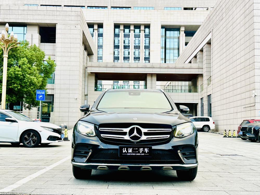 Mercedes-Benz GLC Модель 2018 года комплектация GLC 260 4MATIC Luxury – фото 2