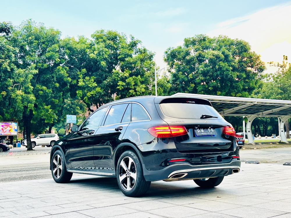 Mercedes-Benz GLC Модель 2018 года комплектация GLC 260 4MATIC Luxury – фото 5