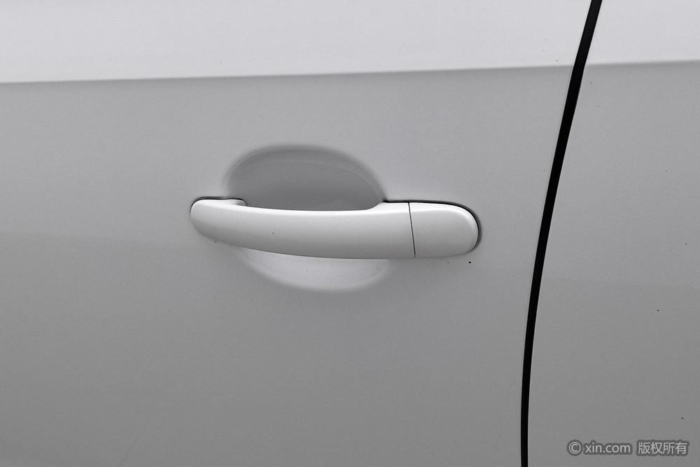 Volkswagen Sagitar 2015 1.6L Manual Comfort – фото 9