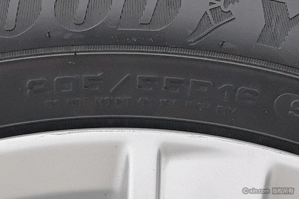 Volkswagen Sagitar 2015 1.6L Manual Comfort – фото 10