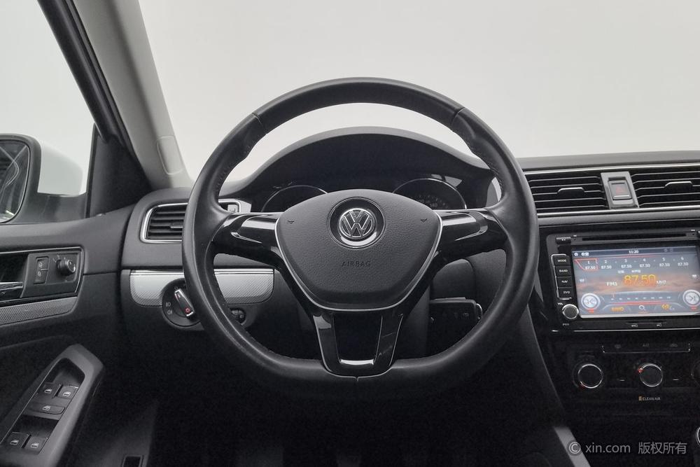 Volkswagen Sagitar 2015 1.6L Manual Comfort – фото 14