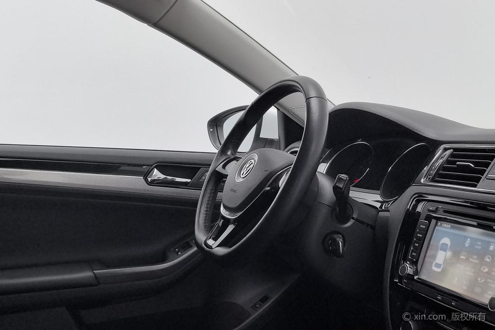 Volkswagen Sagitar 2015 1.6L Manual Comfort – фото 17