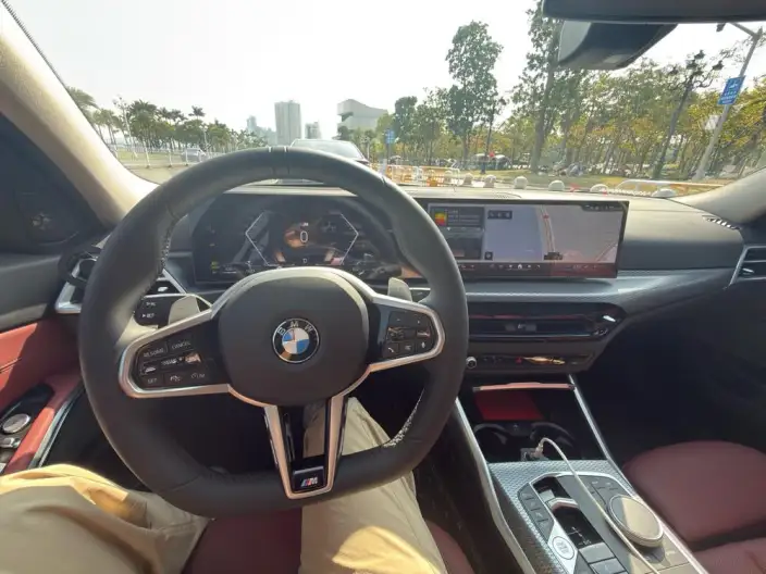 BMW 3 Series 2026 Model 330Li M Sports Night Set – фото 6