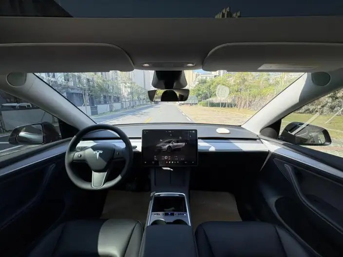 Model Y 2024 Model Rear-wheel drive version – фото 7