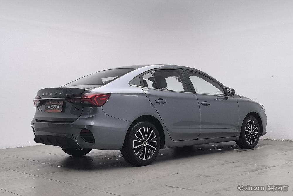 Roewe i5 2021 1.5L Manual Diamond Edition – фото 4