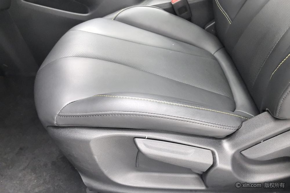 Roewe i5 2021 1.5L Manual Diamond Edition – фото 18