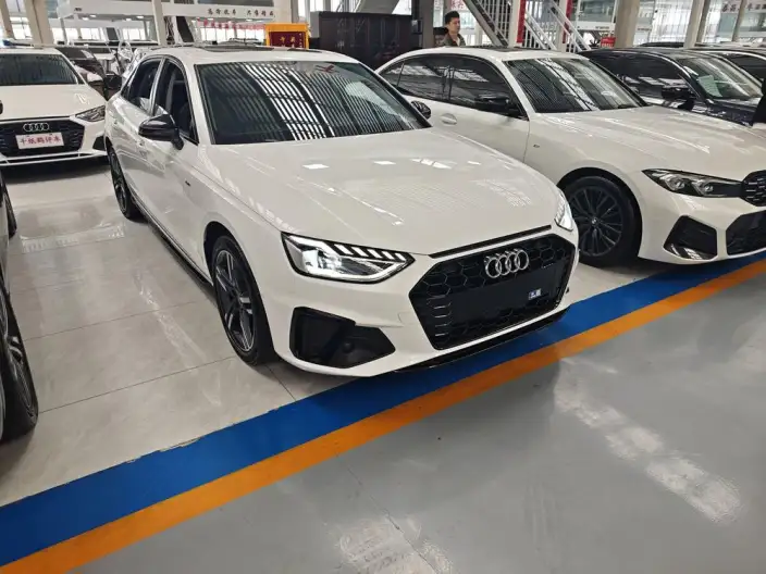 Audi A4 L 2022 Model 40 TFSI Luxury Dynamic Model – фото 2