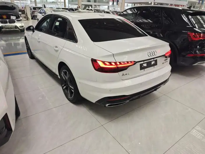 Audi A4 L 2022 Model 40 TFSI Luxury Dynamic Model – фото 3