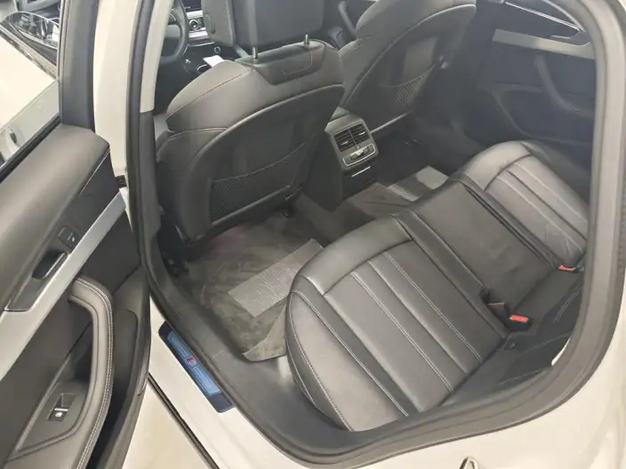 Audi A4 L 2022 Model 40 TFSI Luxury Dynamic Model – фото 9