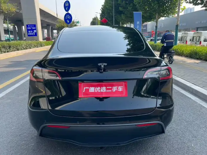 Model Y 2022 Model Rear-wheel drive version – фото 5