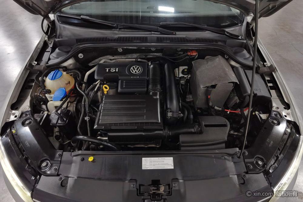 Volkswagen Sagitar 2015 230TSI Automatic Luxury – фото 5
