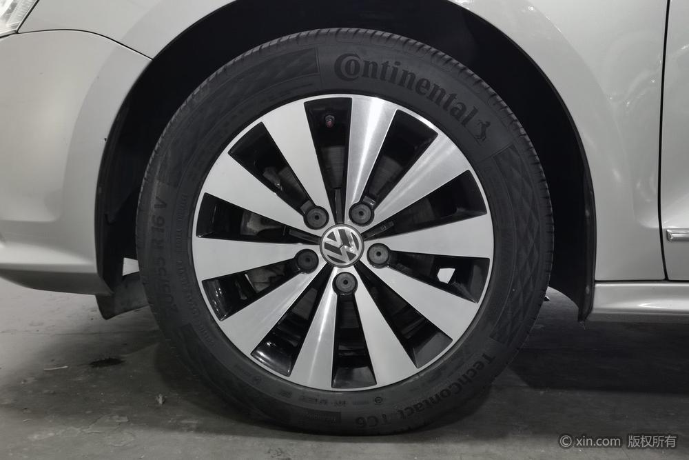 Volkswagen Sagitar 2015 230TSI Automatic Luxury – фото 11