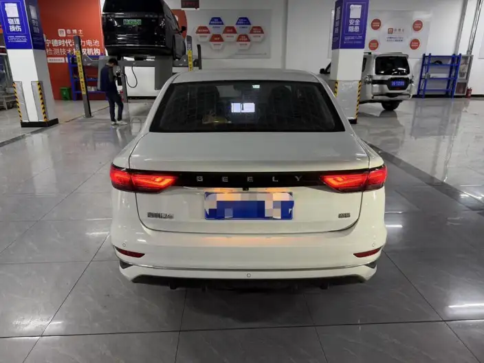 Geely Emgrand 2023 Model No. 4 Gen Champion Edition 1.5L CVT Luxury Model – фото 5