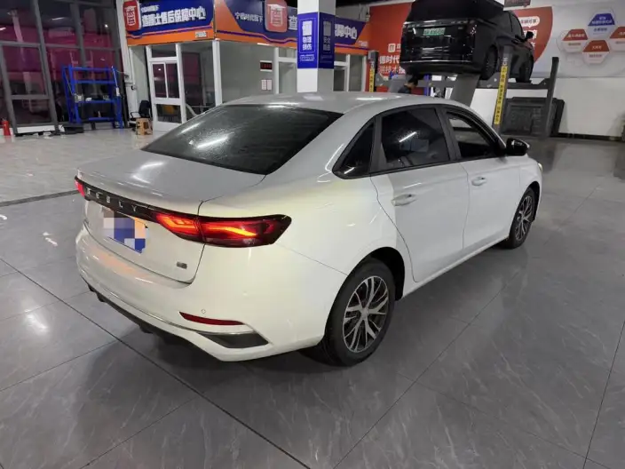Geely Emgrand 2023 Model No. 4 Gen Champion Edition 1.5L CVT Luxury Model – фото 6