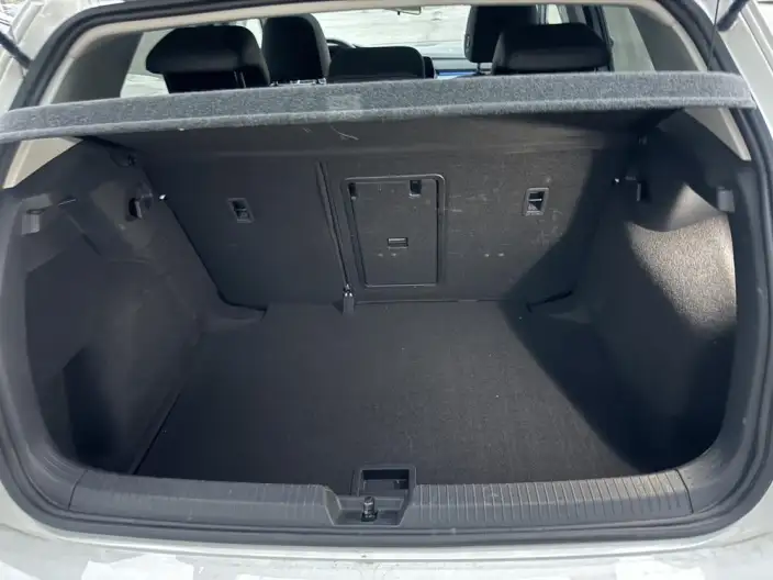 Volkswagen Golf 2023 Model 280TSI DSG Pro – фото 10