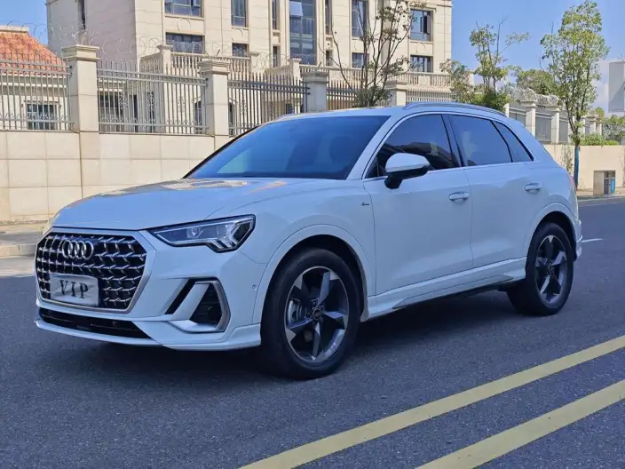 AUDI Q3 2024 Model 35 TFSI Fashion Dynamic Model – фото 1