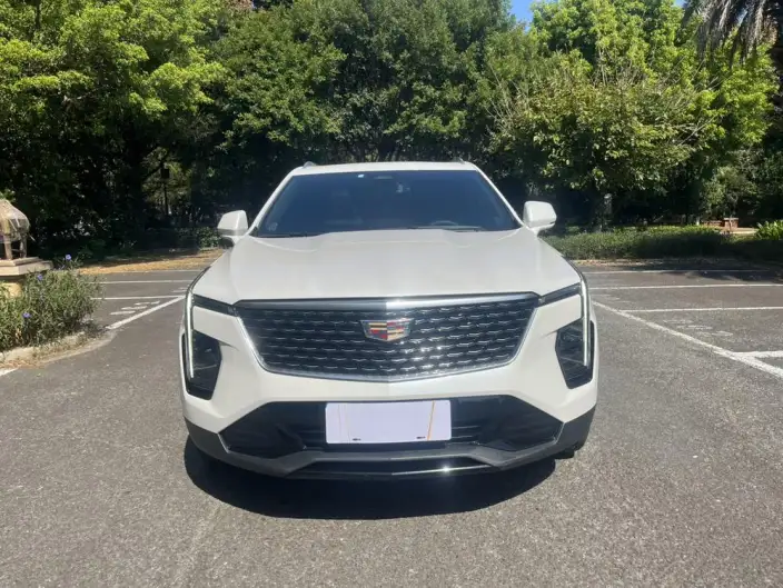 Cadillac XT4 2024 Model 28T 2WD Luxury Model