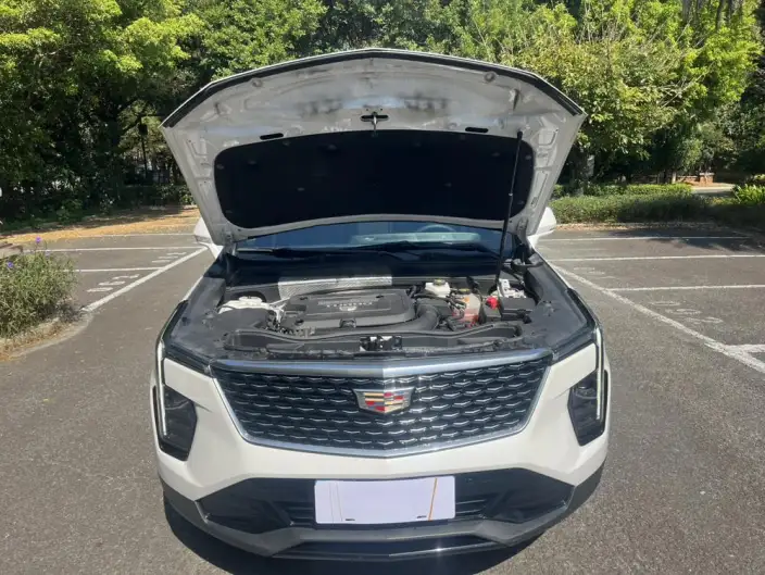 Cadillac XT4 2024 Model 28T 2WD Luxury Model – фото 8