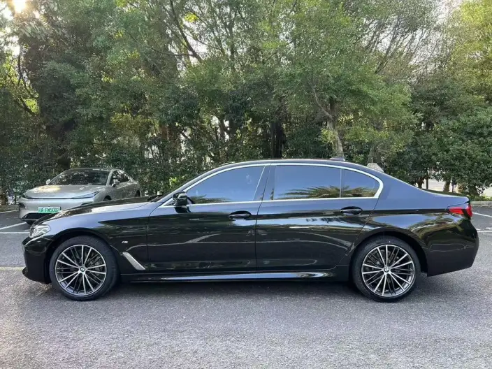 BMW 5 Series 2022 Model Facelift 530Li Leading Model M Sports Set – фото 4