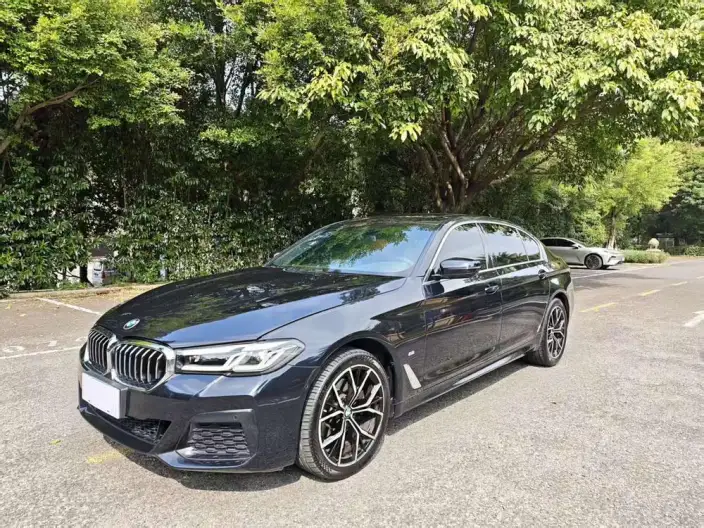 BMW 5 Series 2022 Model Facelift II 525Li M Sports Set – фото 1