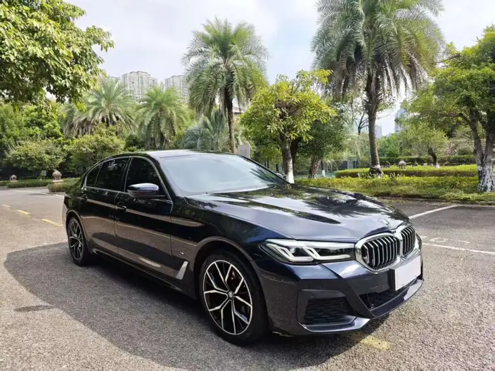 BMW 5 Series 2022 Model Facelift II 525Li M Sports Set – фото 3