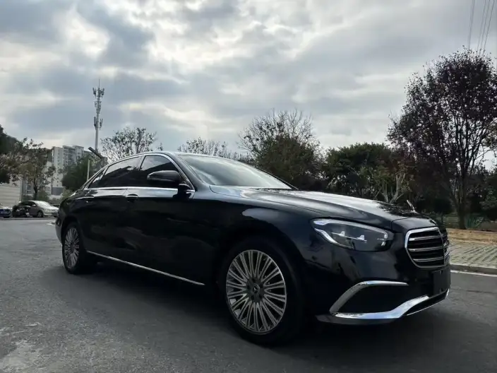 Mercedes-Benz E-Class 2023 Model E 300 L Fashion Model sedan – фото 3