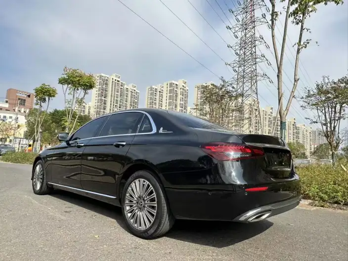 Mercedes-Benz E-Class 2023 Model E 300 L Fashion Model sedan – фото 5