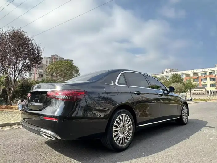 Mercedes-Benz E-Class 2023 Model E 300 L Fashion Model sedan – фото 7