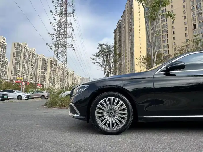 Mercedes-Benz E-Class 2023 Model E 300 L Fashion Model sedan – фото 8