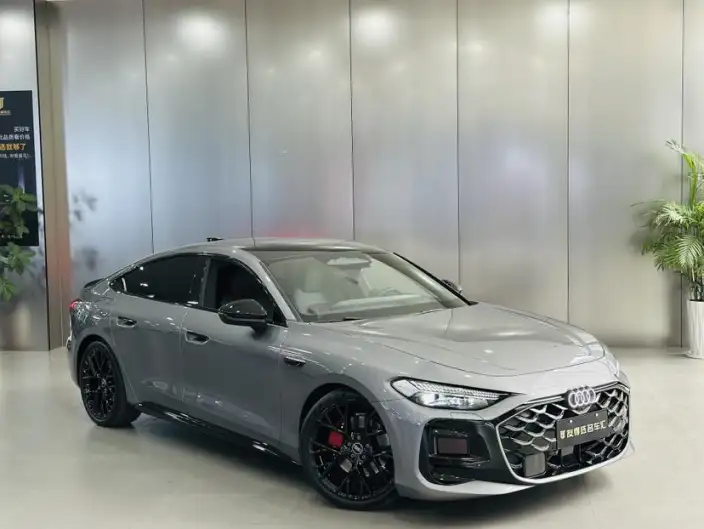 Audi A5 L Sportback 2026 Model 2.0TFSI quattro 150kW First Edition Limited edition – фото 3