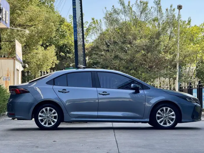 Toyota Corolla 2023 Model Intelligent Hybrid 1.8L E-CVT Pioneer Edition – фото 6