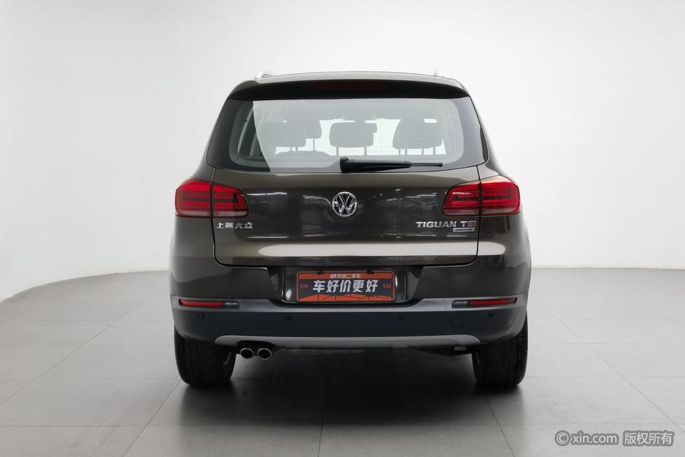 Volkswagen Tiguan 2015 1.8 TSI Automatic AWD Luxury – фото 3
