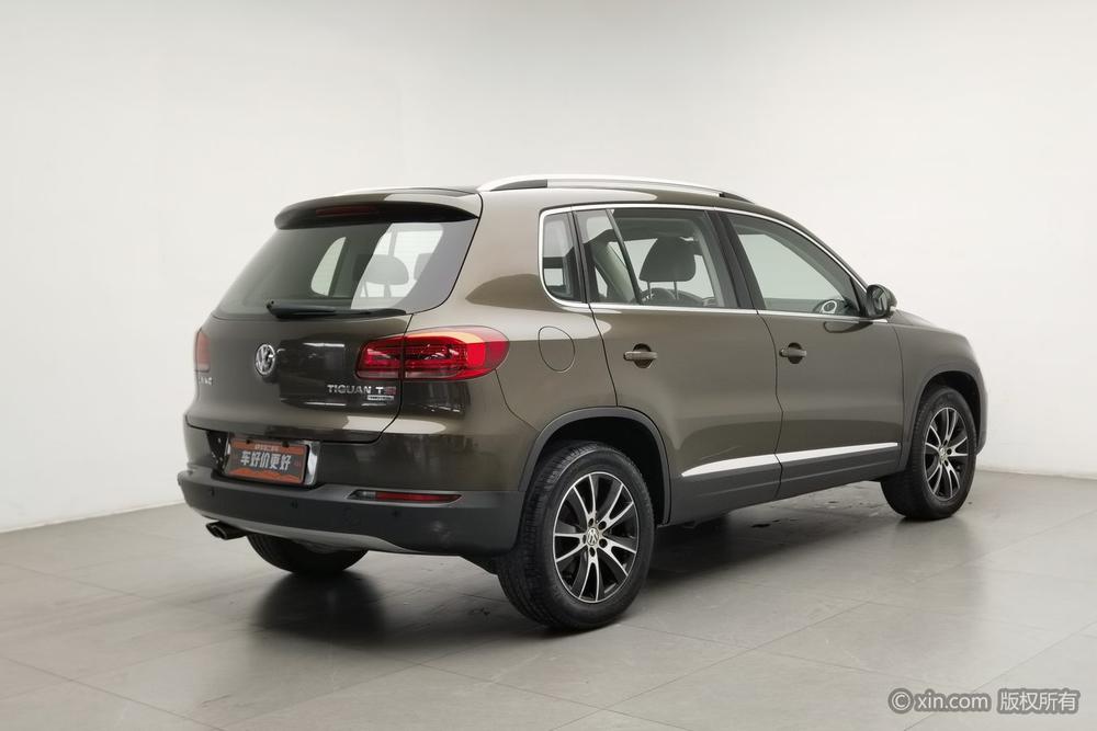 Volkswagen Tiguan 2015 1.8 TSI Automatic AWD Luxury – фото 4