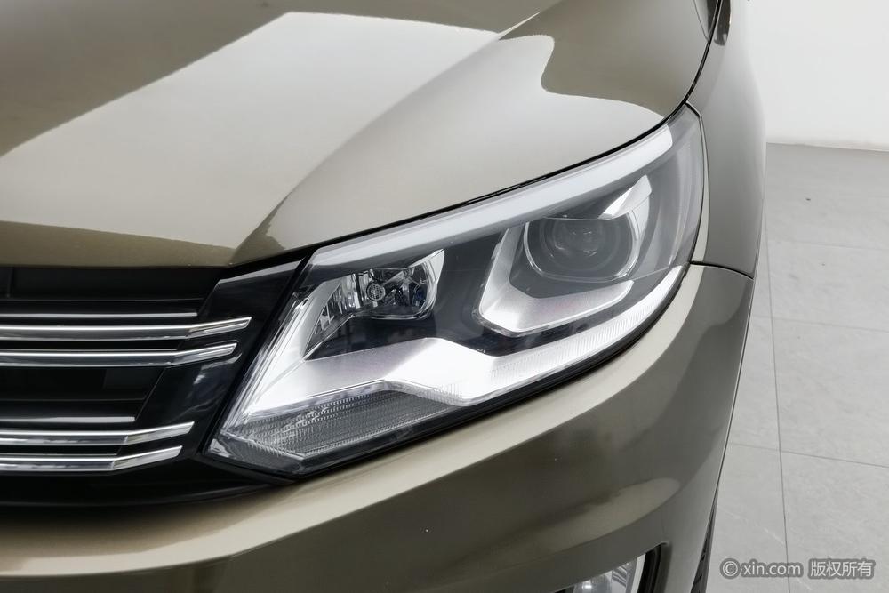 Volkswagen Tiguan 2015 1.8 TSI Automatic AWD Luxury – фото 7
