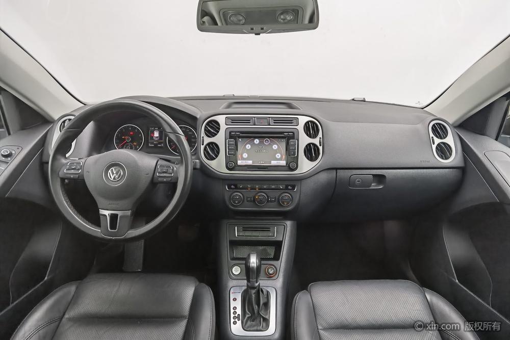 Volkswagen Tiguan 2015 1.8 TSI Automatic AWD Luxury – фото 13