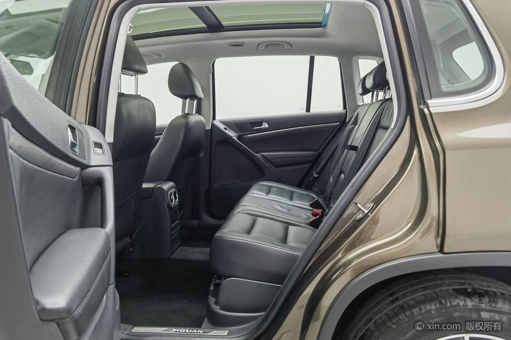 Volkswagen Tiguan 2015 1.8 TSI Automatic AWD Luxury – фото 19