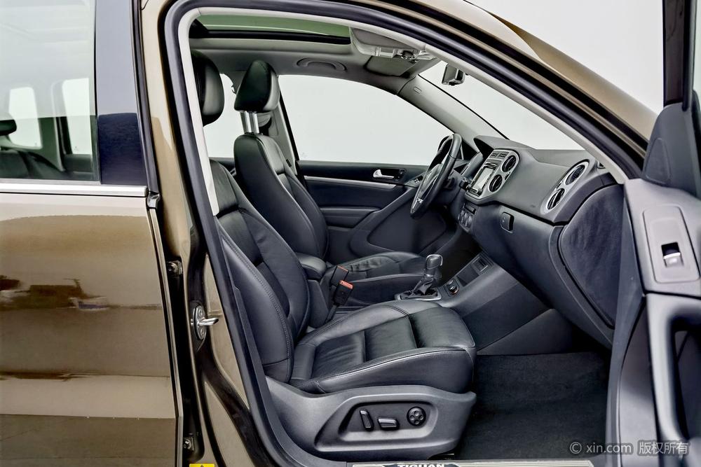 Volkswagen Tiguan 2015 1.8 TSI Automatic AWD Luxury – фото 24