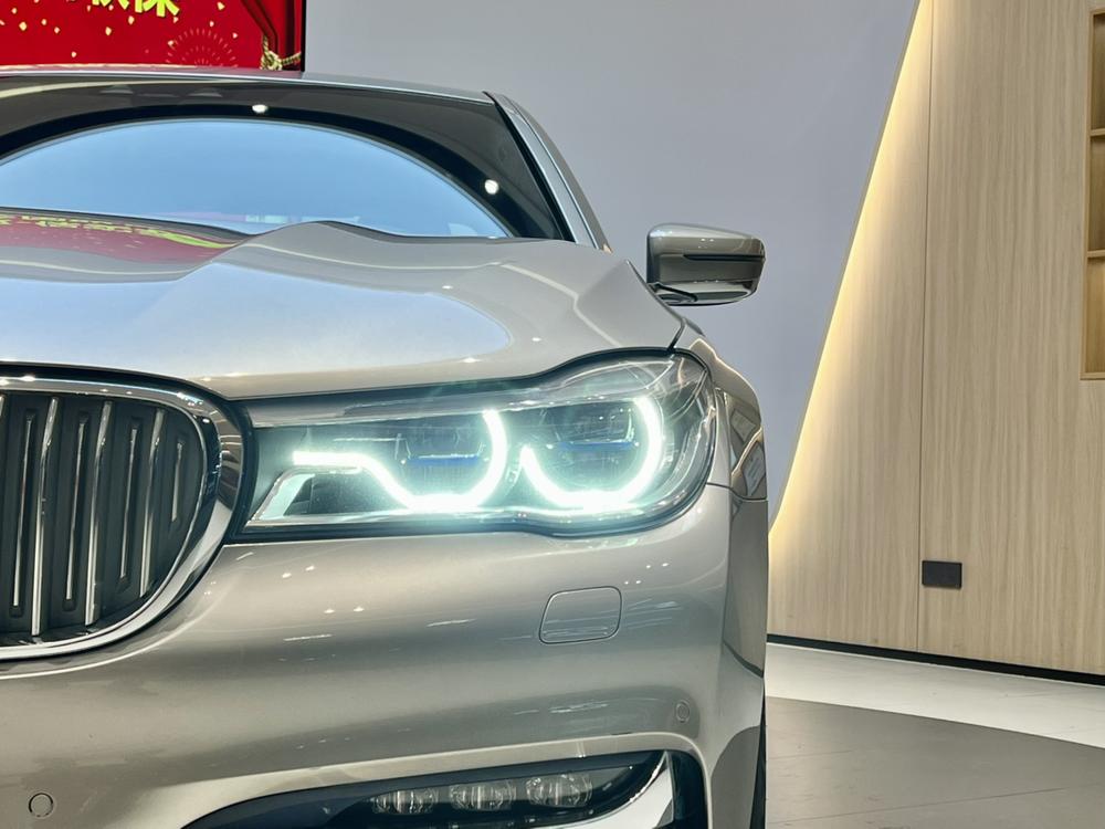 BMW 7 Series 2017 модификация 740Li xDrive Luxury – фото 8