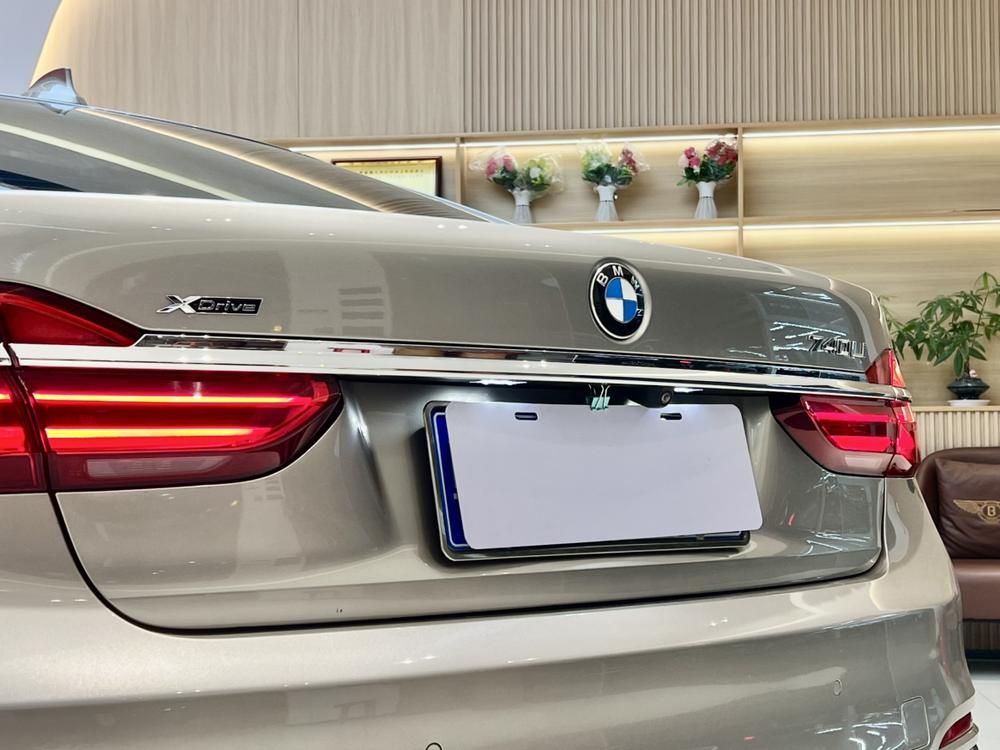 BMW 7 Series 2017 модификация 740Li xDrive Luxury – фото 12