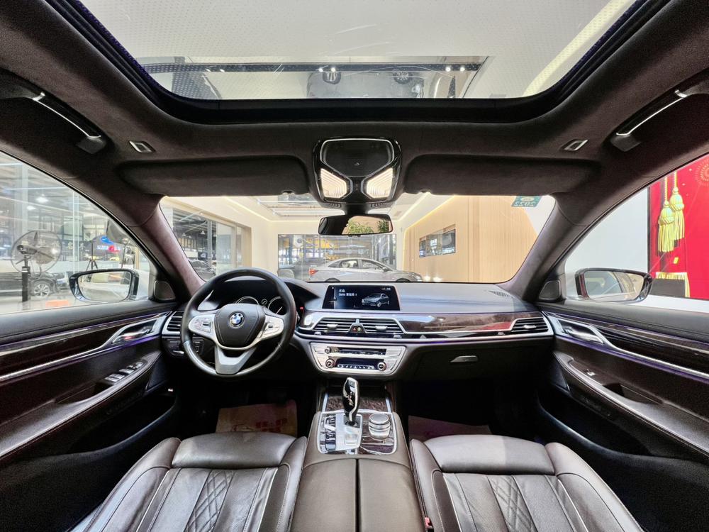 BMW 7 Series 2017 модификация 740Li xDrive Luxury – фото 13