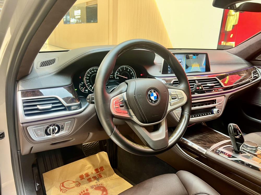 BMW 7 Series 2017 модификация 740Li xDrive Luxury – фото 17