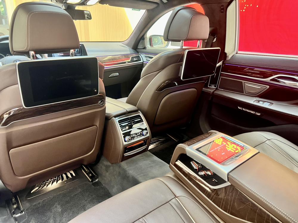 BMW 7 Series 2017 модификация 740Li xDrive Luxury – фото 22