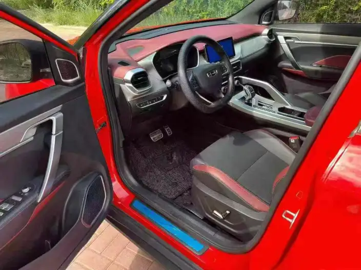 Geely Binyue 2021 Model 260T DCT Battle – фото 8