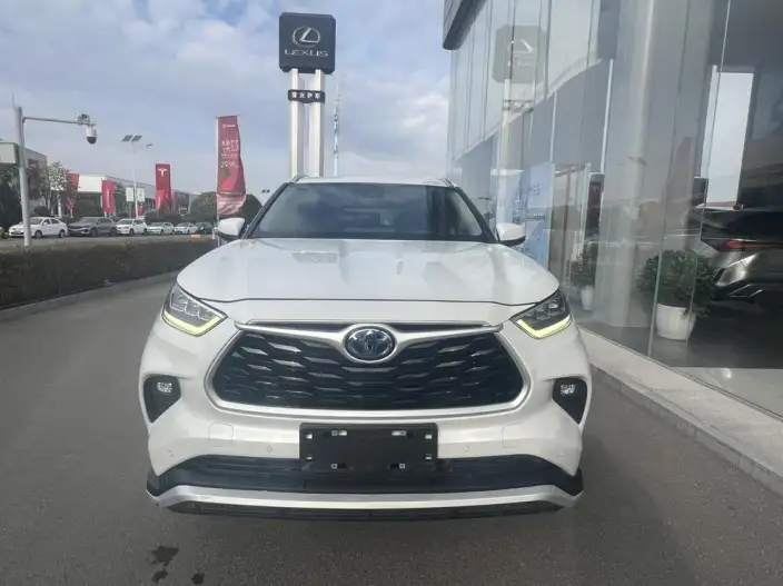 Toyota Highlander 2022 Model Hybrid 2.5L 4WD Premium Edition 7 seat – фото 2